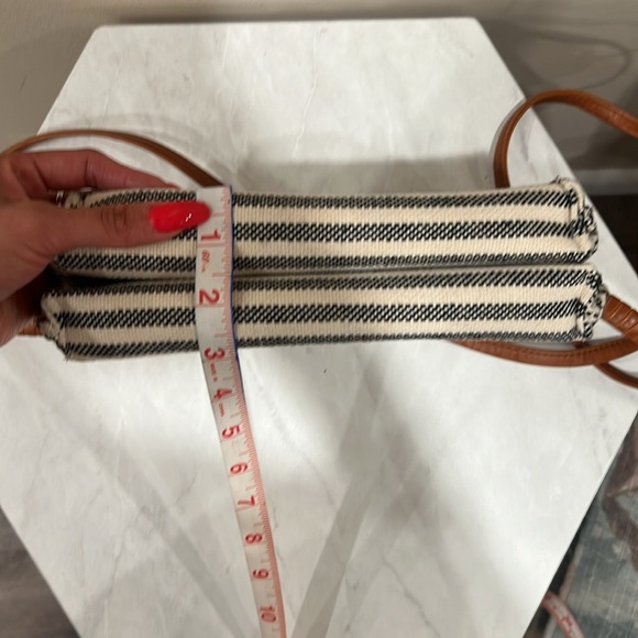 🔥Sole Society Striped Crossbody Bag with Tan Strap🔥 - Picture 6 of 6